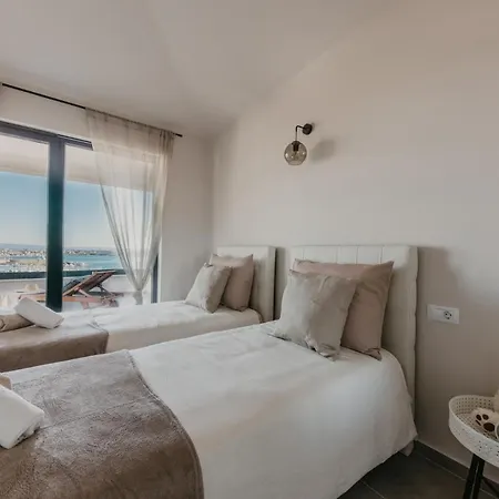 Villa Lux Core With Amazing View And Heated Pool *