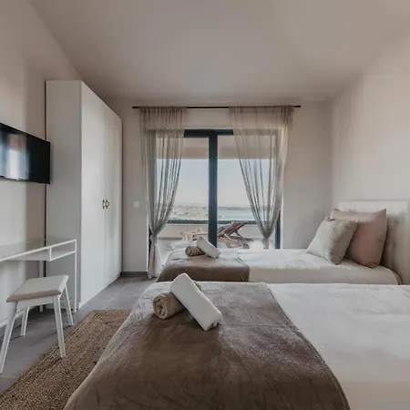 Lux Core With Amazing View And Heated Pool Villa Trogir