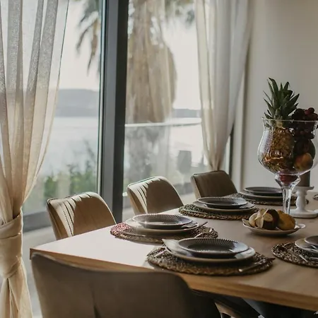 Lux Core With Amazing View And Heated Pool