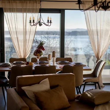 Lux Core With Amazing View And Heated Pool Vila