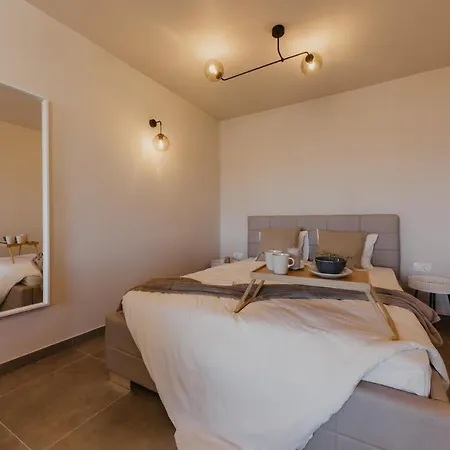 Lux Core With Amazing View And Heated Pool Villa *