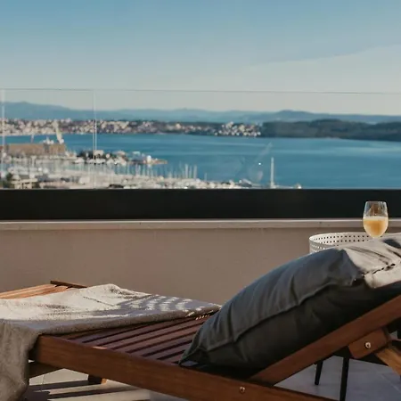 Lux Core With Amazing View And Heated Pool Villa *