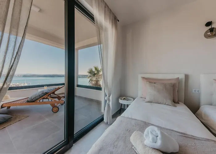 Villa Lux Core With Amazing View And Heated Pool *