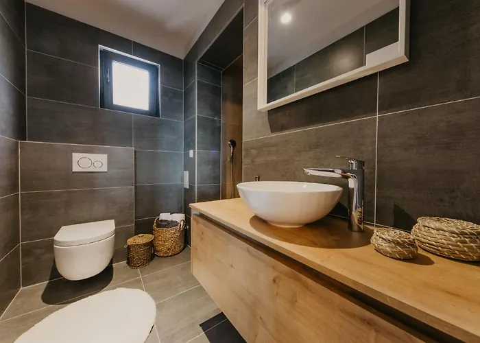 Lux Core With Amazing View And Heated Pool Villa *