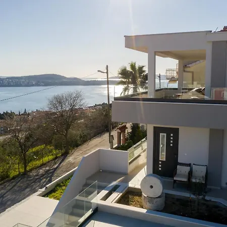 Lux Core With Amazing View And Heated Pool * Trogir