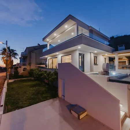 Vila Lux Core With Amazing View And Heated Pool *
