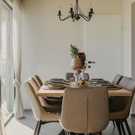 Lux Core With Amazing View And Heated Pool * Trogir