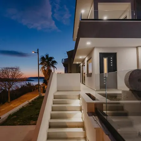 Lux Core With Amazing View And Heated Pool Villa *