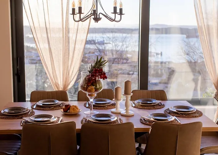 Lux Core With Amazing View And Heated Pool Willa