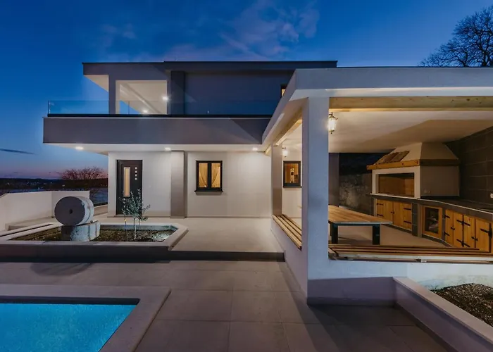 Lux Core With Amazing View And Heated Pool Willa *