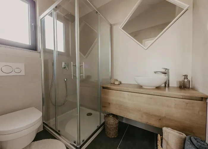 Lux Core With Amazing View And Heated Pool