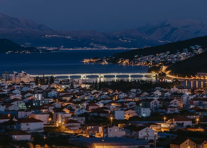 Willa Lux Core With Amazing View And Heated Pool Trogir