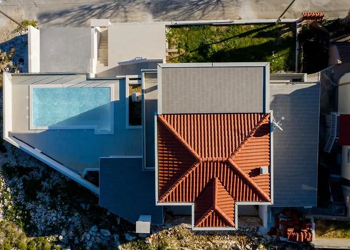 Lux Core With Amazing View And Heated Pool * Trogir