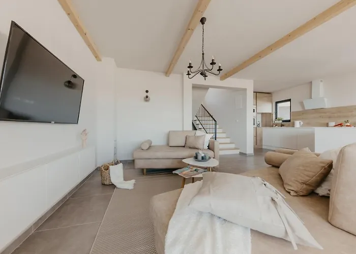 Lux Core With Amazing View And Heated Pool